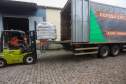 Defesa Civil do Paraná manda caminhão com 150 colchões e cestas básicas para Guaratuba