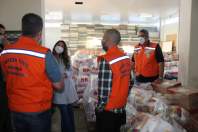 Defesa Civil auxilia na entrega de frutas e verduras para instituição de cuidado a criança