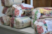 Governo entrega 30 mil toneladas de alimentos da merenda escolar