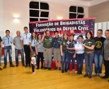 No dia 12/05/2016 encerrou-se com êxito o Curso de Brigadista Comunitário de Três Barras do Paraná. Foram certificados 135 brigadistas comunitários e voluntários de diversas idades entre homens e mulheres das 34 Comunidades, divididas em 14 Núcleos de Defesa Civil.