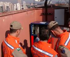 3ª CORPDEC auxilia voluntários Radioamadores cadastrados na instalação de repetidora em Londrina.
