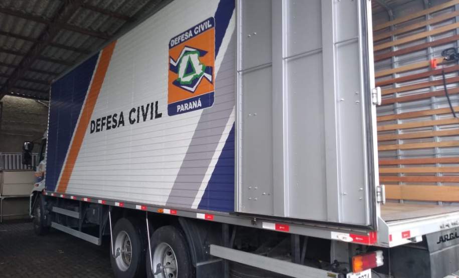 Caminhão da Defesa Civil Estadual