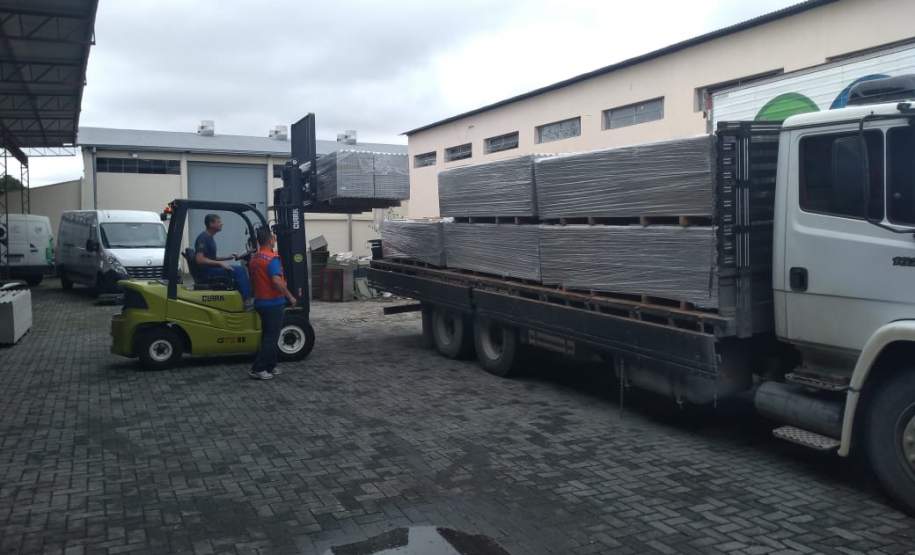 Carregamento de telhas