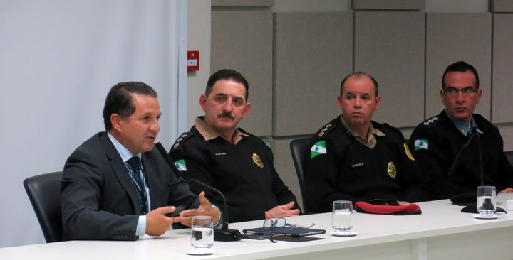 COORDENADOR EXECUTIVO DA COORDENADORIA ESTADUAL DE PROTEÇÃO E DEFESA CIVIL MINISTRA PALESTRA A MILITARES DO CURSO DE APERFEIÇOAMENTO DE OFICIAIS.