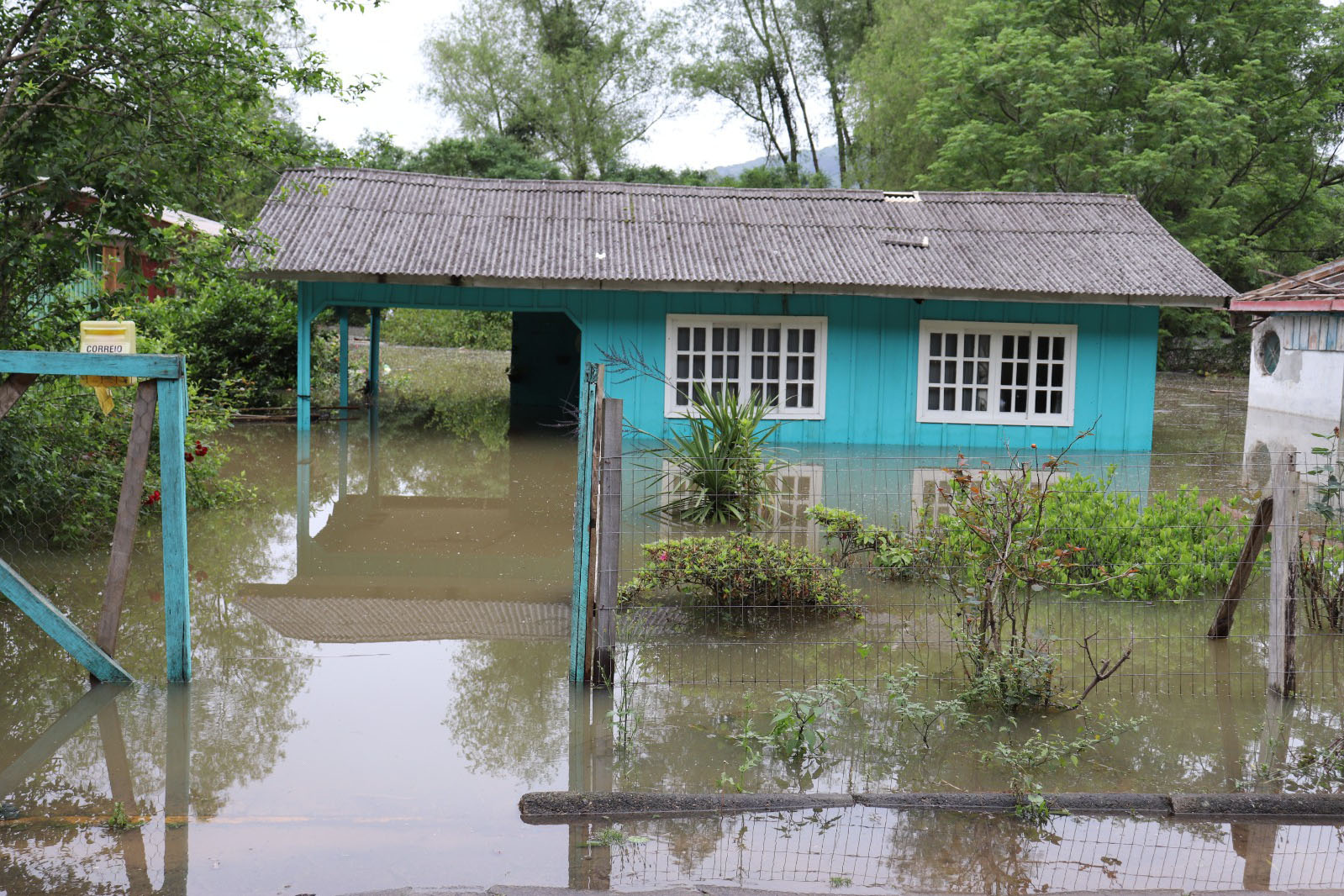 O que fazer em desastres? Defesa Civil orienta população sobre antes, durante e depois