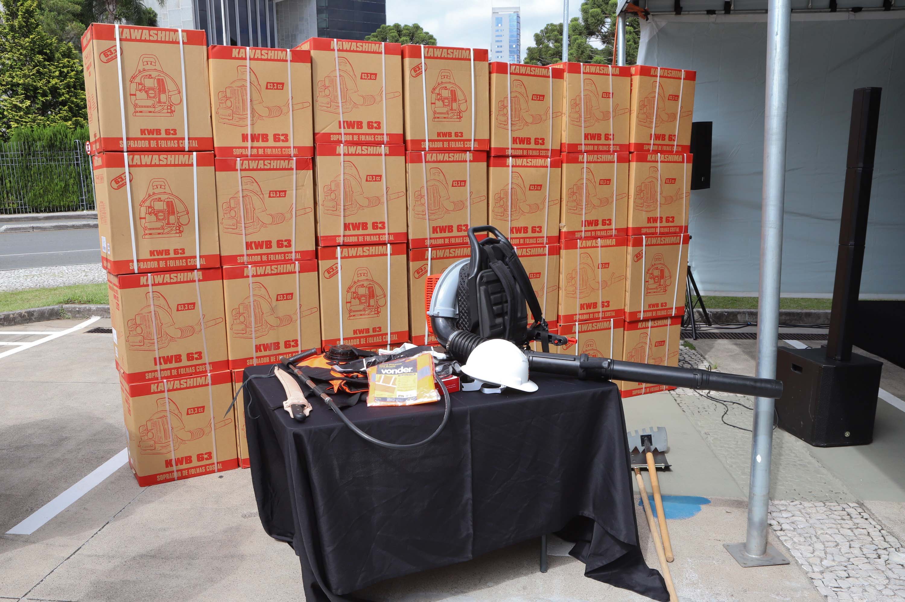 Resposta rápida: Estado entrega equipamentos a 100 municípios para combate a incêndios