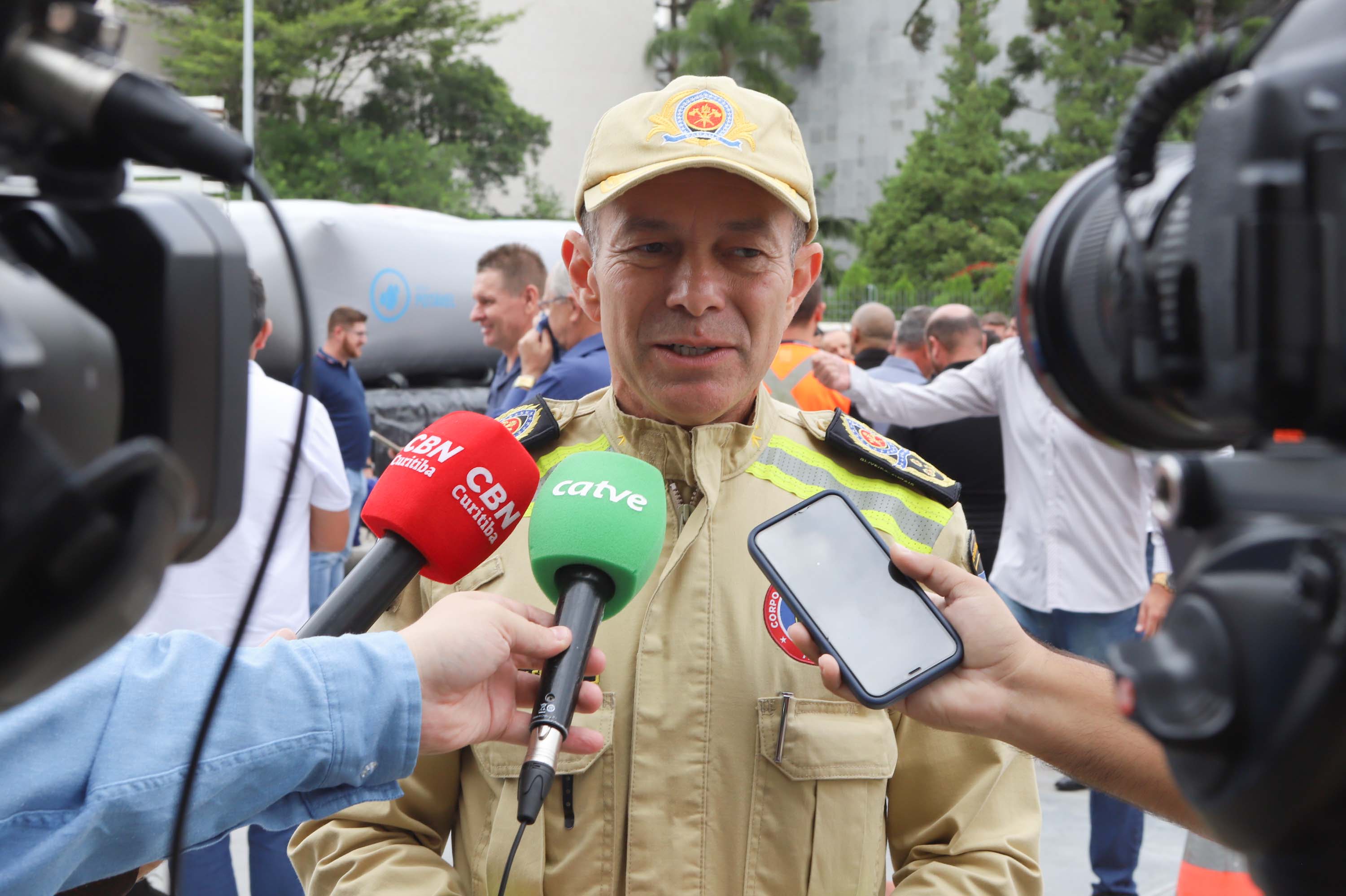 Resposta rápida: Estado entrega equipamentos a 100 municípios para combate a incêndios