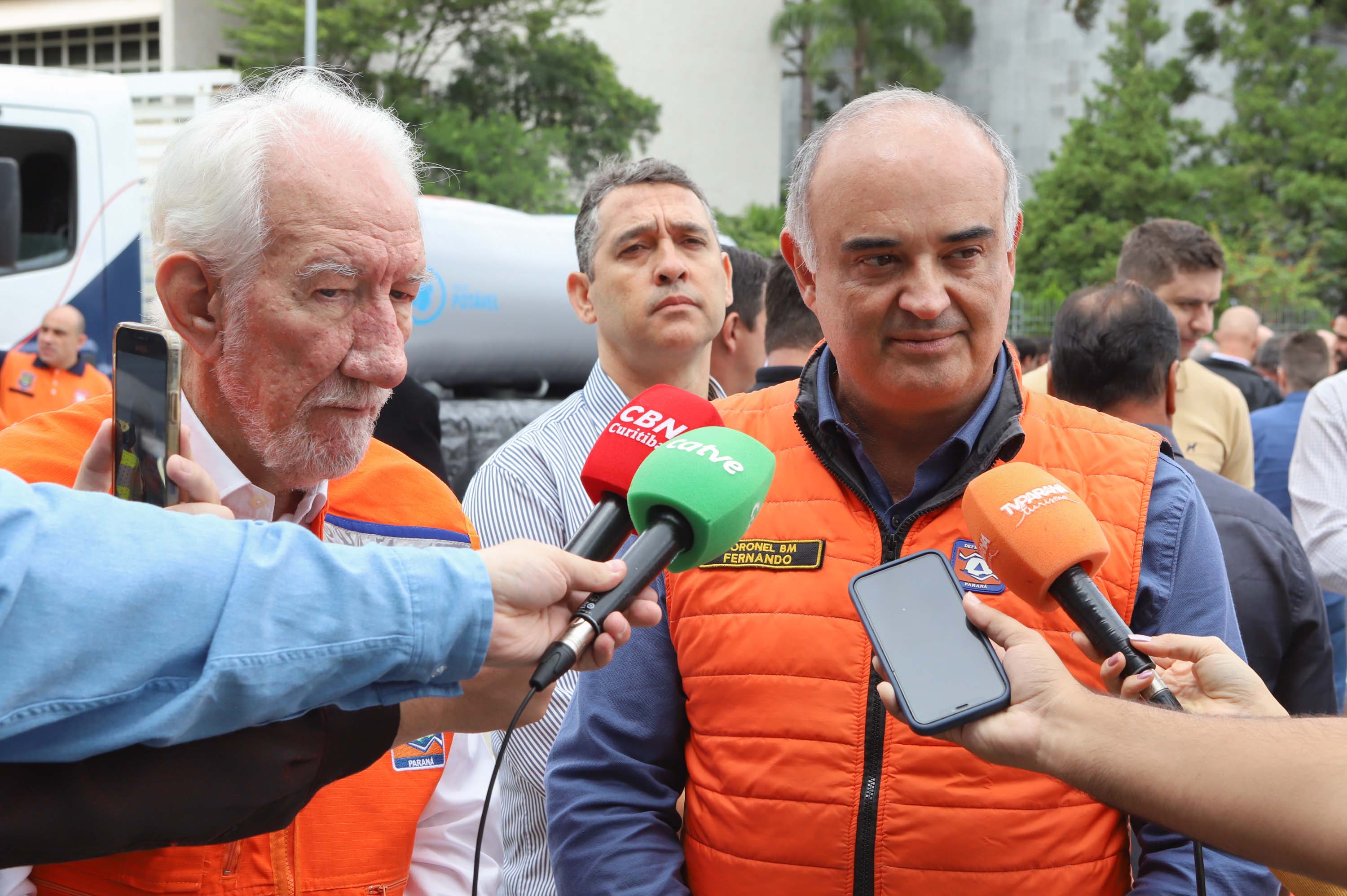 Resposta rápida: Estado entrega equipamentos a 100 municípios para combate a incêndios