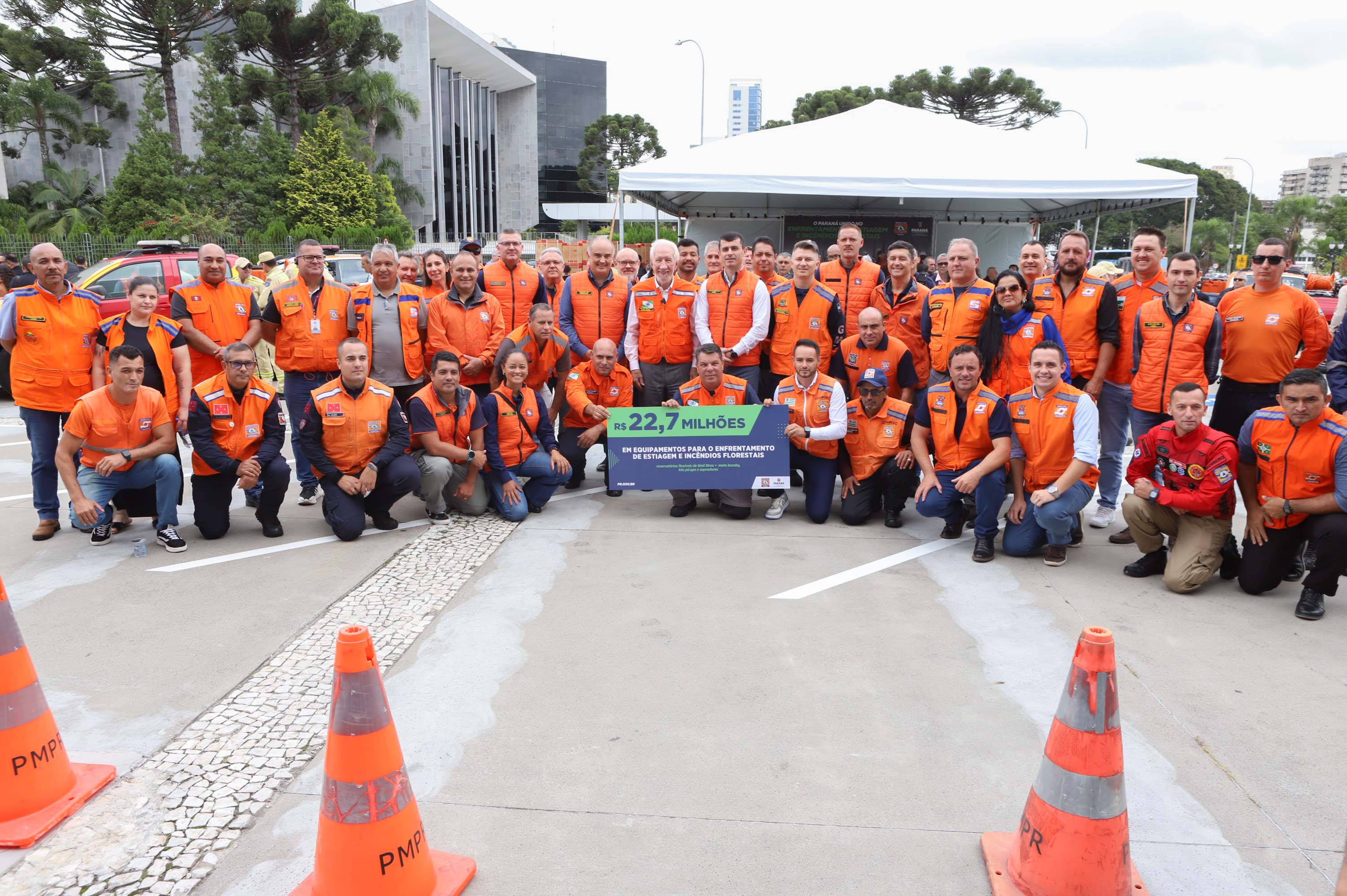 Resposta rápida: Estado entrega equipamentos a 100 municípios para combate a incêndios