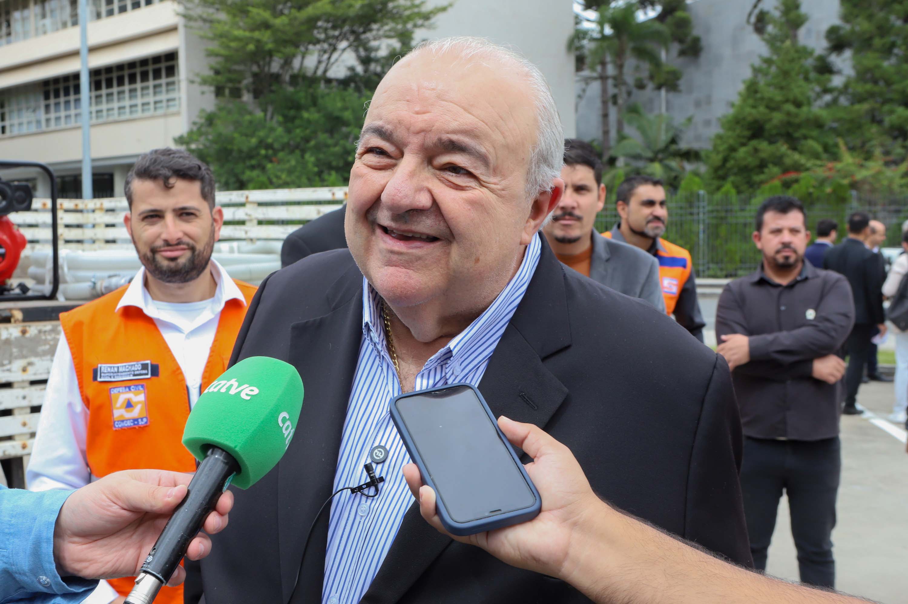 Resposta rápida: Estado entrega equipamentos a 100 municípios para combate a incêndios