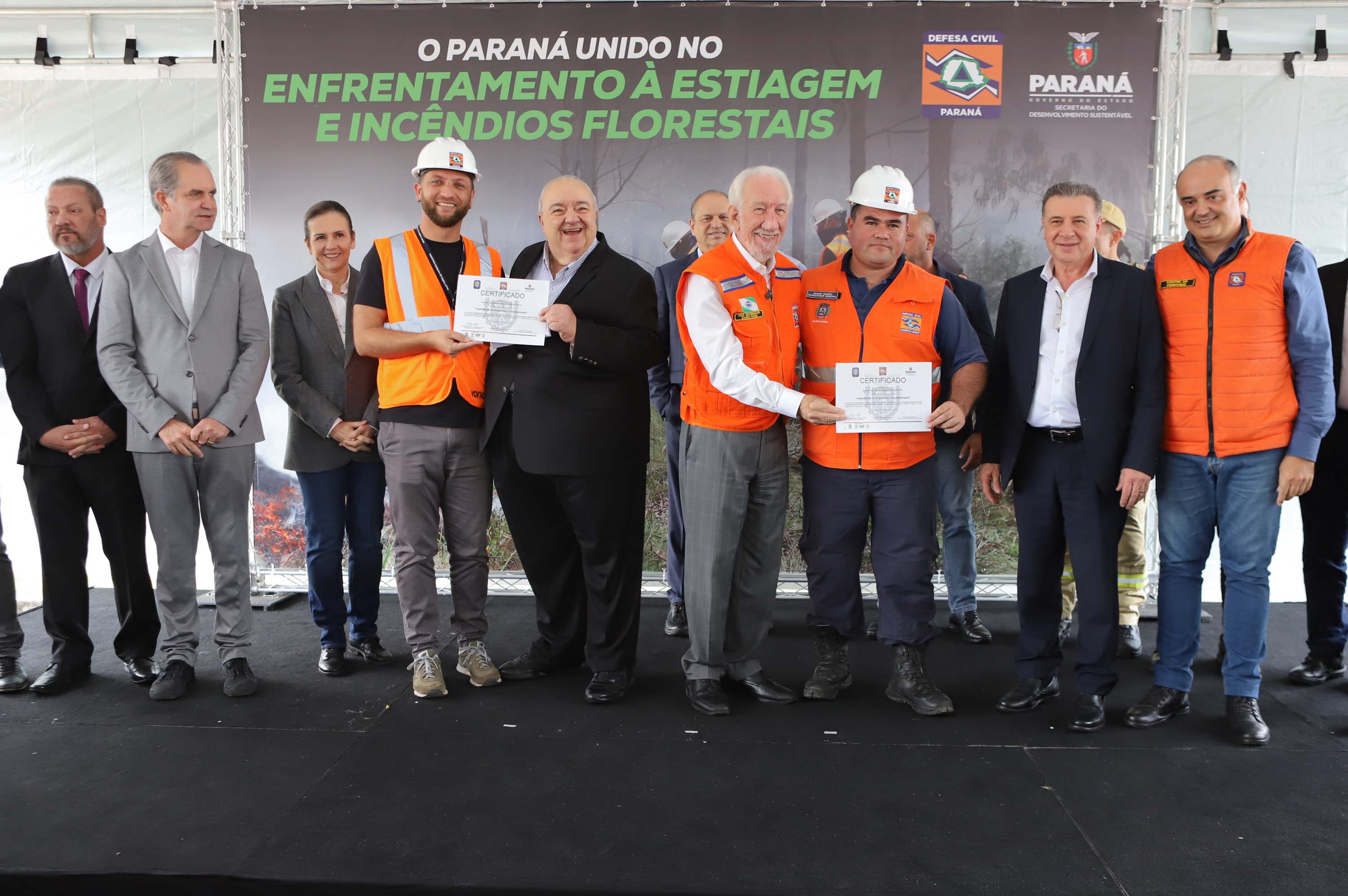 Resposta rápida: Estado entrega equipamentos a 100 municípios para combate a incêndios