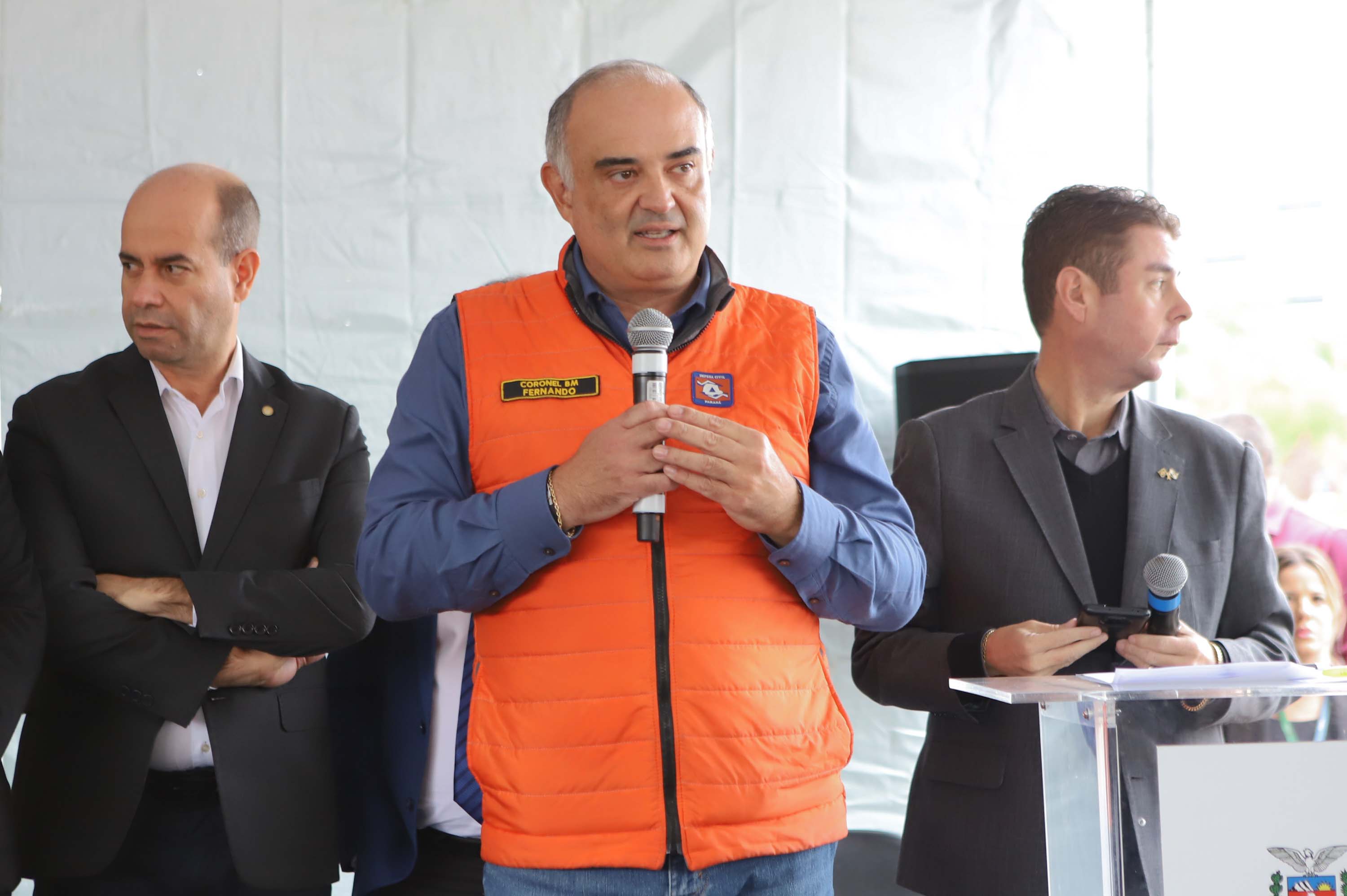 Resposta rápida: Estado entrega equipamentos a 100 municípios para combate a incêndios