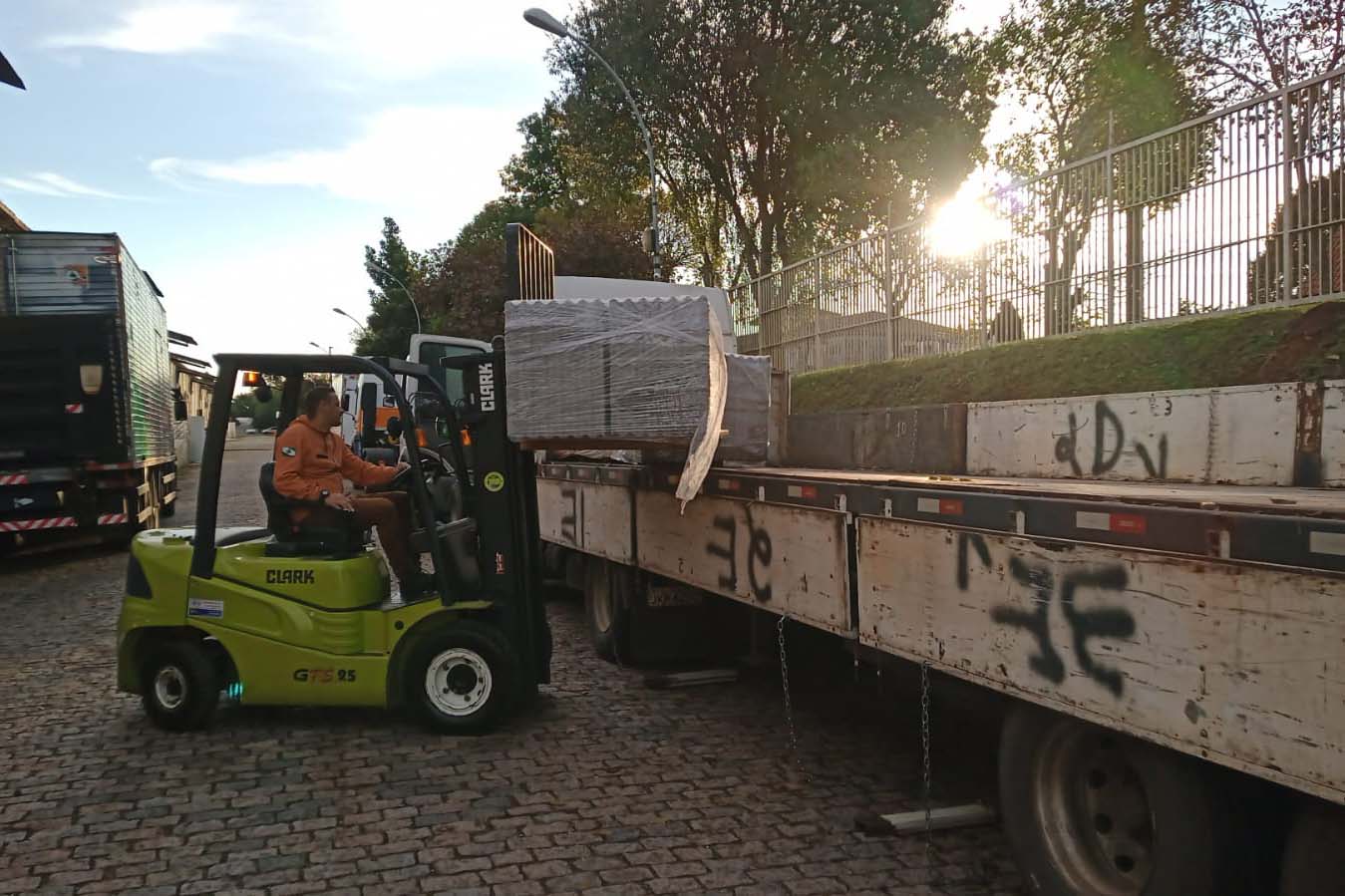 Defesa Civil Estadual envia 2,6 mil telhas para municípios atingidos pela chuva