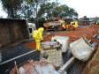 trabalho de retida do material contaminado.