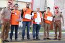 A 3ª Coordenadoria Regional de Proteção e Defesa Civil (3ª CORPDEC) agradeceu os voluntários radioamadores da região, na Solenidade Militar Alusiva ao Dia Nacional do Bombeiro, no último dia 01 (sexta feira), na sede do 3º Grupamento de Bombeiros em Londrina. 
