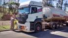 3ª Coordenadoria Regional de Proteção e Defesa Civil (CORPDEC) acompanhou a Fiscalização de Produtos Perigosos, na Rodovia BR 153 - Km 40 (Posto da Polícia Rodoviária Federal), coordenada pelo Corpo de Bombeiros de Santo Antônio da Platina-PR.