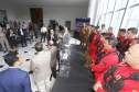O governador Carlos Massa Ratinho Junior homenageou, nesta segunda-feira (1/4) bombeiros do Estado e profissionais de outras áreas enviados pelo Paraná para apoio aos trabalhos em Brumadinho (MG), após o rompimento da barragem da Mina do Feijão. Curitiba, 01-04-19.Foto: Arnaldo Alves / ANPr.