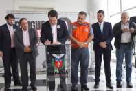 O Paraná está em guerra contra a dengue, afirma o governador