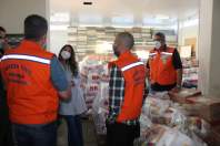 Defesa Civil auxilia na entrega de frutas e verduras para instituição de cuidado a criança