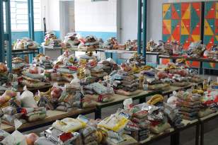 Escolas estaduais entregam kits de merenda na sexta-feira