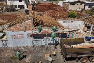 Estado vai repassar até R$ 50 mil para reconstrução de imóveis de pessoas vulneráveis atingidas por desastres