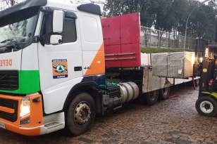 Defesa Civil envia 5.800 telhas para as cidades de Santa Maria do Oeste e Reserva
