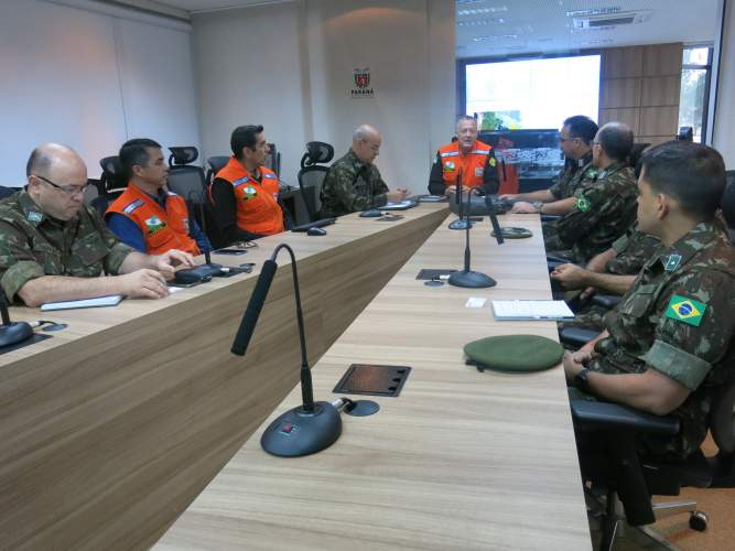 Defesa Civil apresenta SISDC para integrantes do Comando de Operações Terrestres