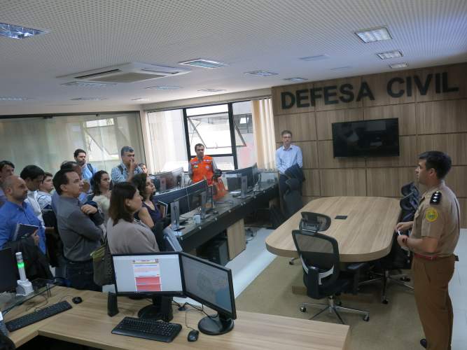 Defesa Civil Estadual prepara gestores da ADAPAR e Ministério da Agricultura para simulado
