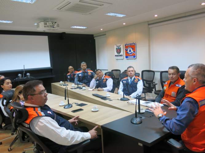 Defesa Civil do Paraná recebe visita de integrantes da Defesa Civil do Estado de Minas Gerais