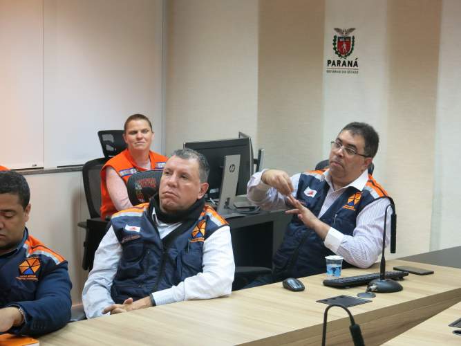 Defesa Civil do Paraná recebe visita de integrantes da Defesa Civil do Estado de Minas Gerais