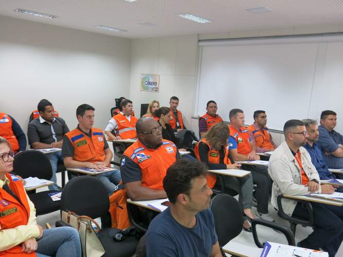 Defesas Civis Municipais recebem capacitação para estruturação do atendimento a emergências