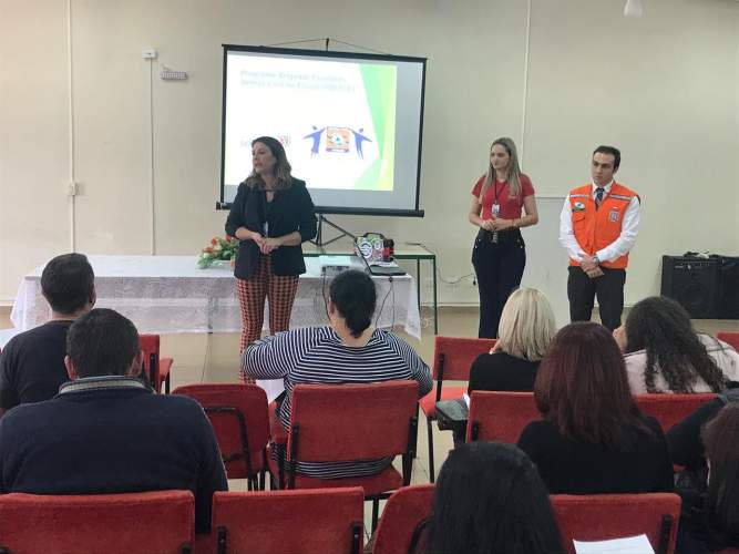Núcleos Regionais de Educação de Pitanga e Ivaiporã recebem capacitação do Programa Brigadas Escolares