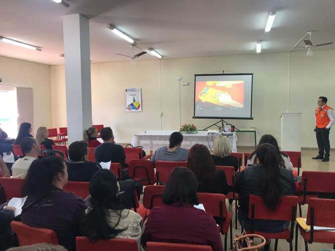 Núcleos Regionais de Educação de Pitanga e Ivaiporã recebem capacitação do Programa Brigadas Escolares
