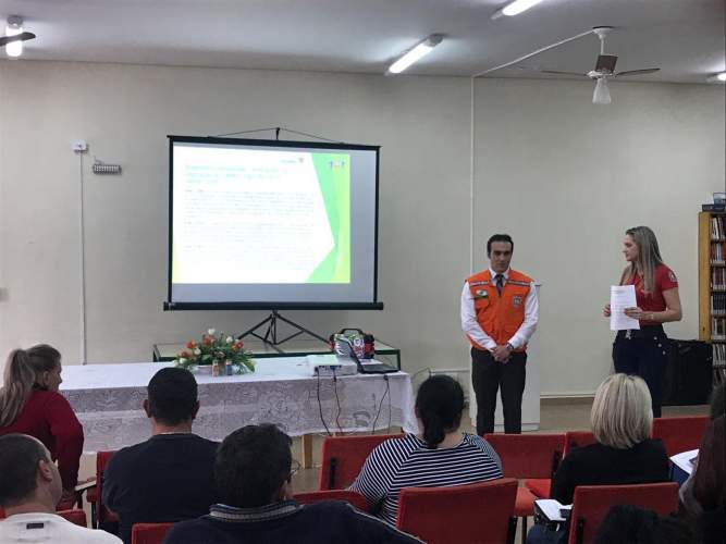 Núcleos Regionais de Educação de Pitanga e Ivaiporã recebem capacitação do Programa Brigadas Escolares