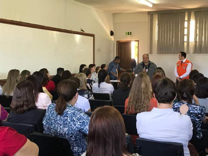 Núcleos Regionais de Educação de Pitanga e Ivaiporã recebem capacitação do Programa Brigadas Escolares