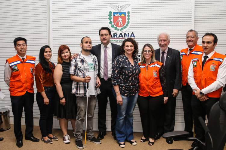Vídeos da Brigada Escolar ganham audiodescrição e intérprete de Libras