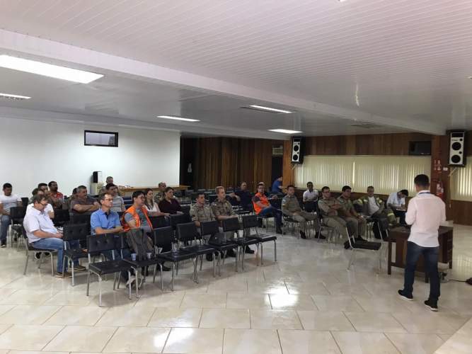 Reunião 09 de outubro de 2019 - Discussão Plano de Emergência das Usinas Gov. Ney Aminthas de Barros Braga, Derivação Rio Jordão e Cavernoso II, além de discussão dos planos de contingência dos municípios da área de abrangência das referidas Usinas.