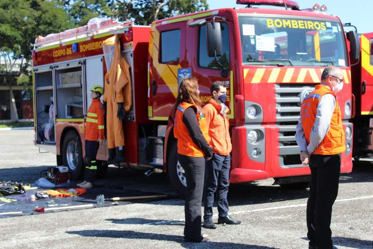 doação bombeiro