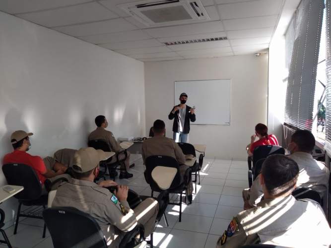 Capacitação com Drones no 8°SGBI/17ª Corpdec.