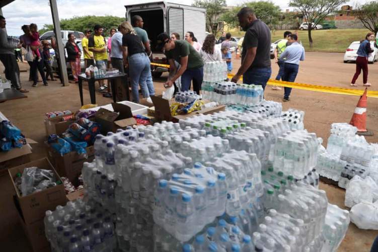 Doações para Rio Bonito do Iguaçu podem ser feitas em quartéis dos Bombeiros do Paraná