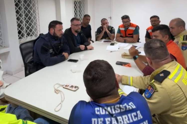 Defesa Civil Estadual envia 2,6 mil telhas para moradores de São José dos Pinhais