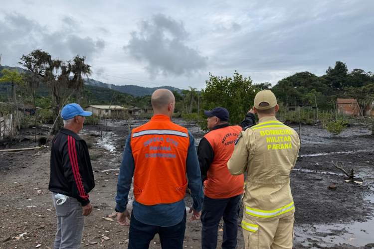Simulado da Defesa Civil em Antonina treina população para situações de inundação Foto: Defesa Civil Simulado da Defesa Civil em Antonina treina população para situações de inundação Foto: Defesa Civil Simulado da Defesa Civil em Antonina treina população para situações de inundação Foto: Defesa Civil Simulado da Defesa Civil em Antonina treina população para situações de inundação Foto: Defesa Civil Simulado da Defesa Civil em Antonina treina população para situações de inundação Foto: Defesa Civil Simulad