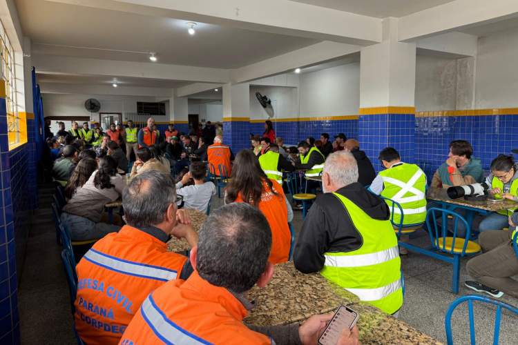 Simulado da Defesa Civil em Antonina treina população para situações de inundação Foto: Defesa Civil Simulado da Defesa Civil em Antonina treina população para situações de inundação Foto: Defesa Civil Simulado da Defesa Civil em Antonina treina população para situações de inundação Foto: Defesa Civil Simulado da Defesa Civil em Antonina treina população para situações de inundação Foto: Defesa Civil Simulado da Defesa Civil em Antonina treina população para situações de inundação Foto: Defesa Civil Simulad