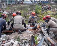 Corpo de Bombeiros realiza curso inédito no Paraná.