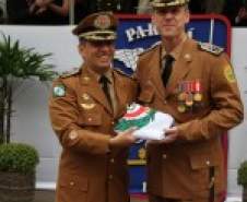 Passagem de Comando do Corpo de Bombeiros conta com a presença do Governador Beto Richa e demais autoridades