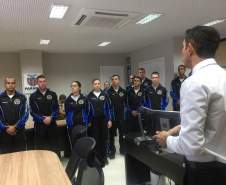 Centro de Gerenciamento de Riscos e Desastres recebe visita do 1º ano do curso de oficiais da PMPR.