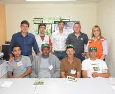 Defesa Civil do município de Quatro Barras, capacita integrantes do curso em motosserra