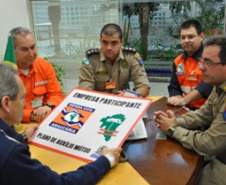 6 COREDEC e PAM-NUDEC Araucária entregam placa a REPAR