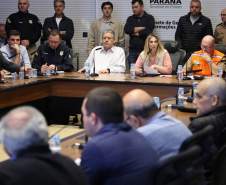 A governadora Cida Borghetti durante reunião neste domingo (27), no Palácio Iguaçu, com representantes do movimento dos caminhoneiros e com empresários do setor de transporte de cargas.Curitiba, 27/05/2018.Foto: José Fernando Ogura/ANPr