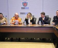 Governadora Cida Borghetti durante reunião com a Defesa Civil.Curitiba, 29/05/2018.Foto: José Fernando Ogura/ANPr
